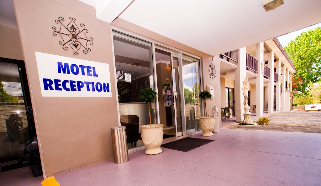 Bella Vista Motel Kariong | lodging | 5 Central Coast Hwy, Gosford NSW 2250, Australia | 0243401108 OR +61 2 4340 1108