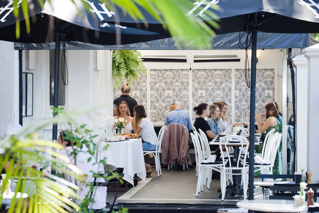 Hughenden Hotel | 14 Queen St, Woollahra NSW 2025, Australia | Phone: (02) 9363 4863