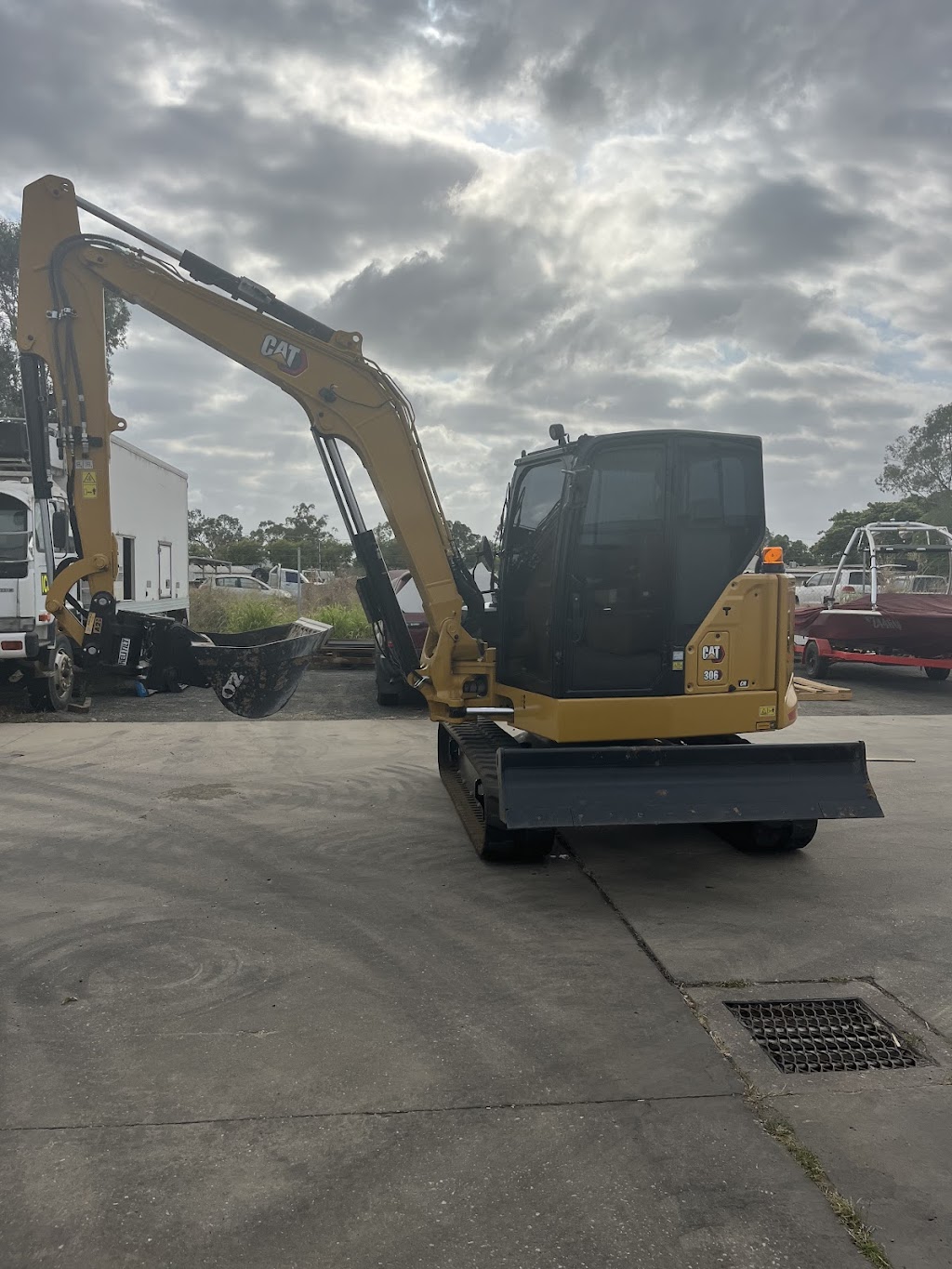 Blessos earthworx | 9 Maranda St, Emerald QLD 4720, Australia | Phone: 0448 260 757