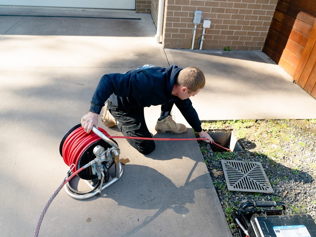 On Time Plumbing & Hot Water | 8 Sanctuary Pl, Wallalong NSW 2320, Australia | Phone: 0488 883 029