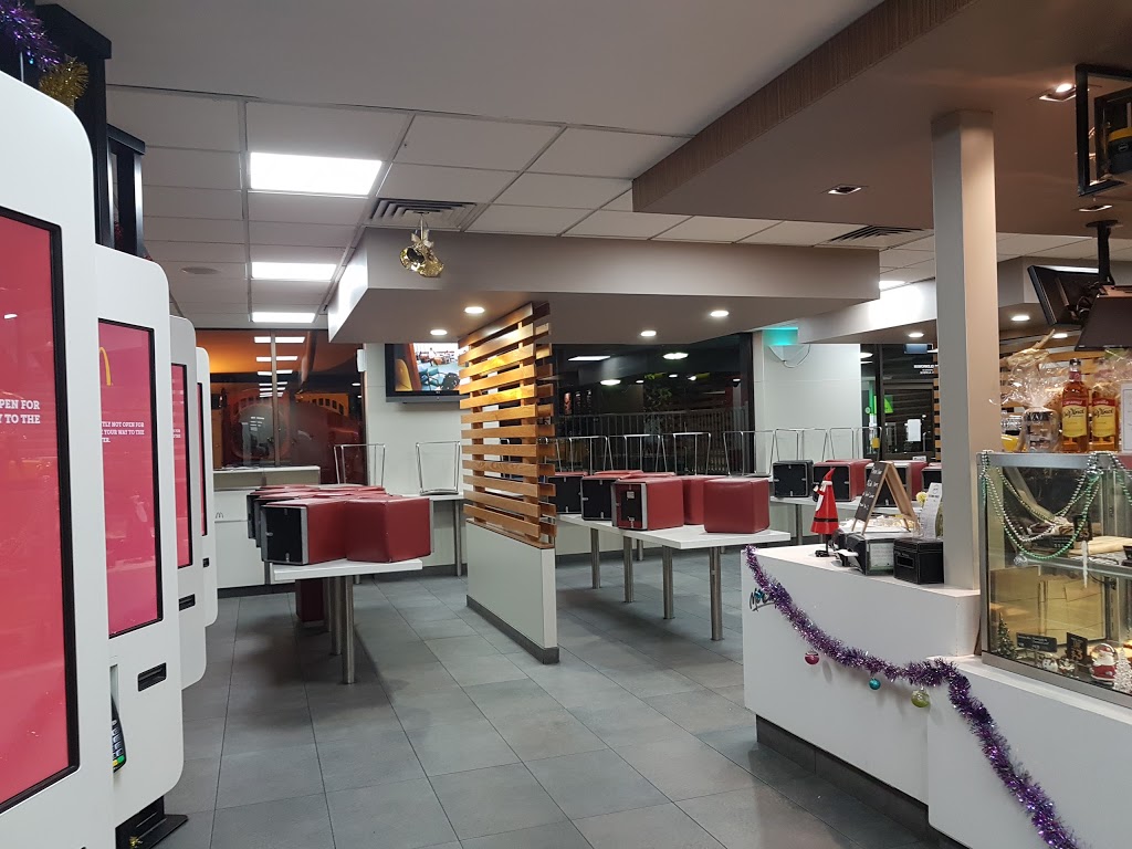 McDonalds Glenrowan South | meal takeaway | BP Service Centre, Southbound Carriageway, Hume Highway, Glenrowan VIC 3675, Australia | 0357662662 OR +61 3 5766 2662