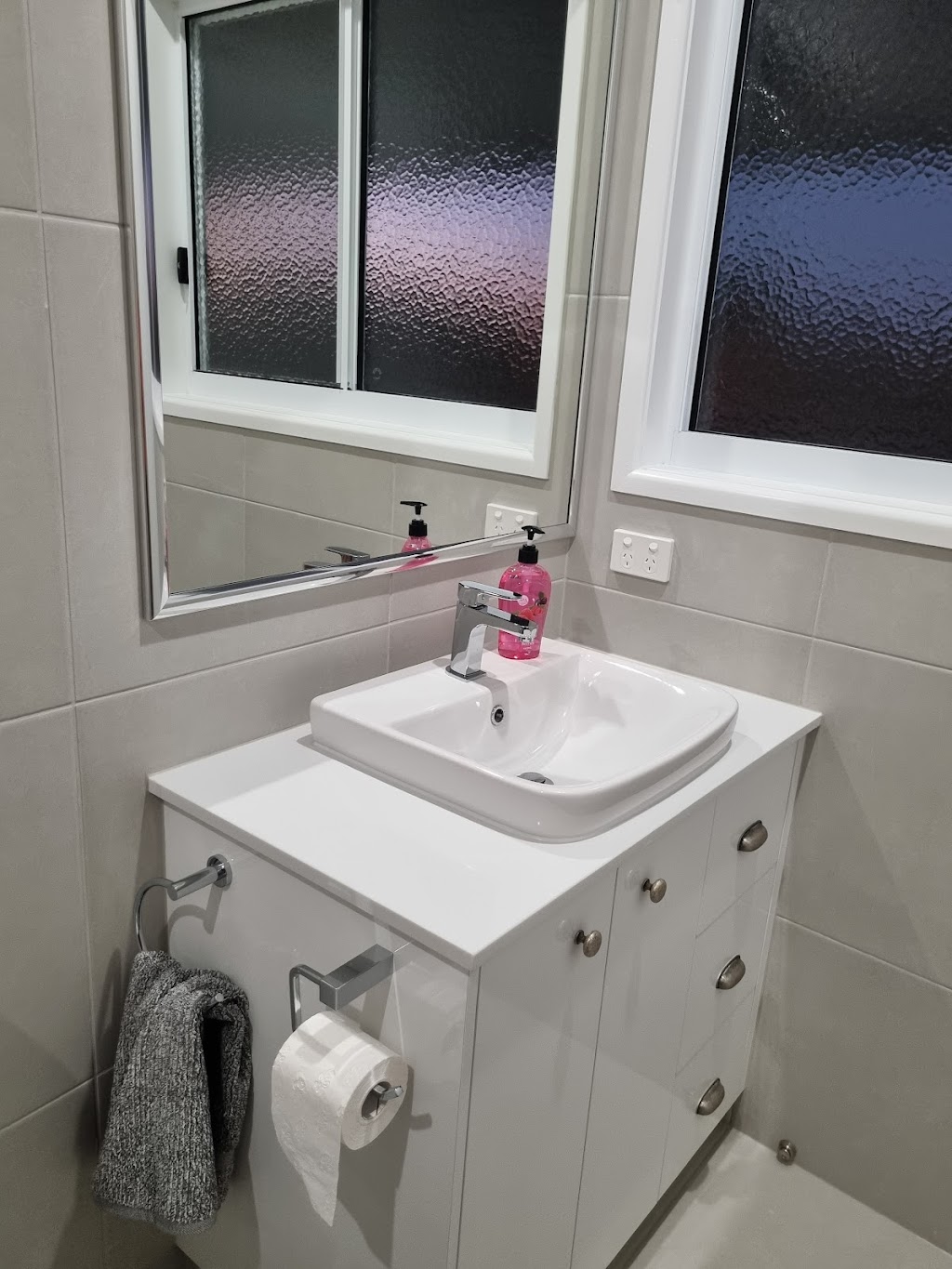 Cottonvale Country Lodge | 208 Thulimbah School Rd, Cottonvale QLD 4375, Australia | Phone: 0448 882 892