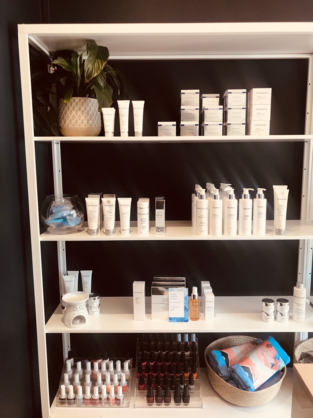 Mona Vale Skin & Soul | hair care | Shop 9/20 Bungan St, Mona Vale NSW 2103, Australia | 0299795920 OR +61 2 9979 5920