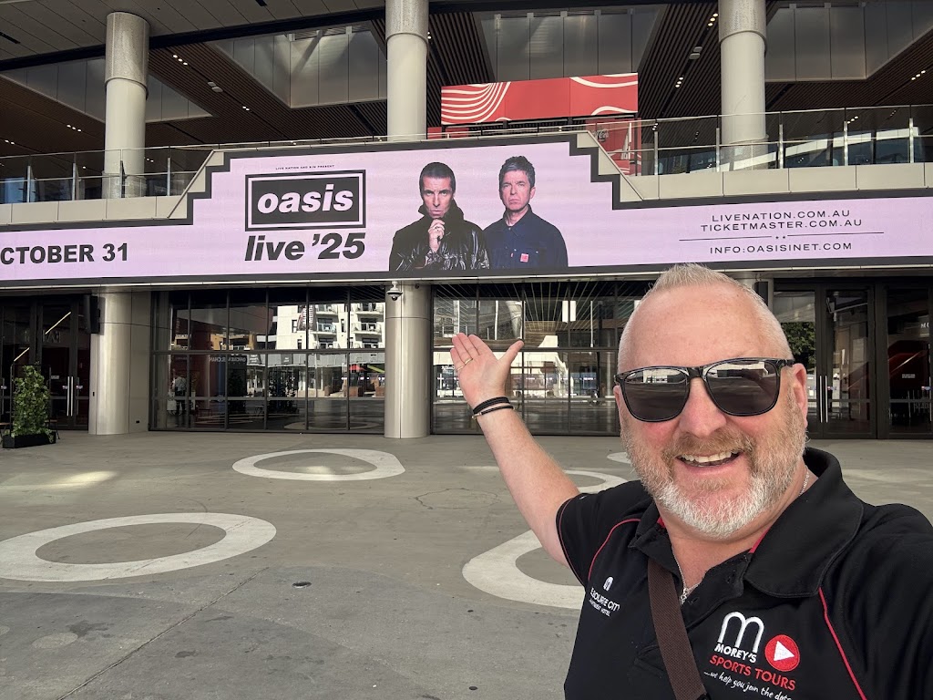 Moreys Tours | 49 Walana St, Geilston Bay TAS 7015, Australia | Phone: 1800 667 397