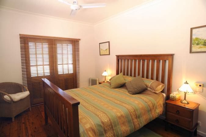 Skilladene Country Cottage Bed and Breakfast | lodging | 450 Spring Gully Rd, Clare SA 5453, Australia | 0421619121 OR +61 421 619 121
