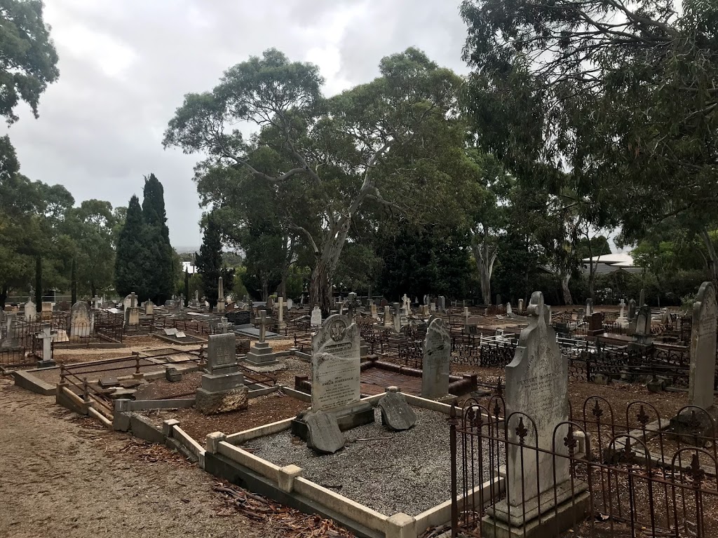 St Saviours Cemetery | cemetery | 6 Glebe Rd, Glen Osmond SA 5064, Australia | 0883794114 OR +61 8 8379 4114