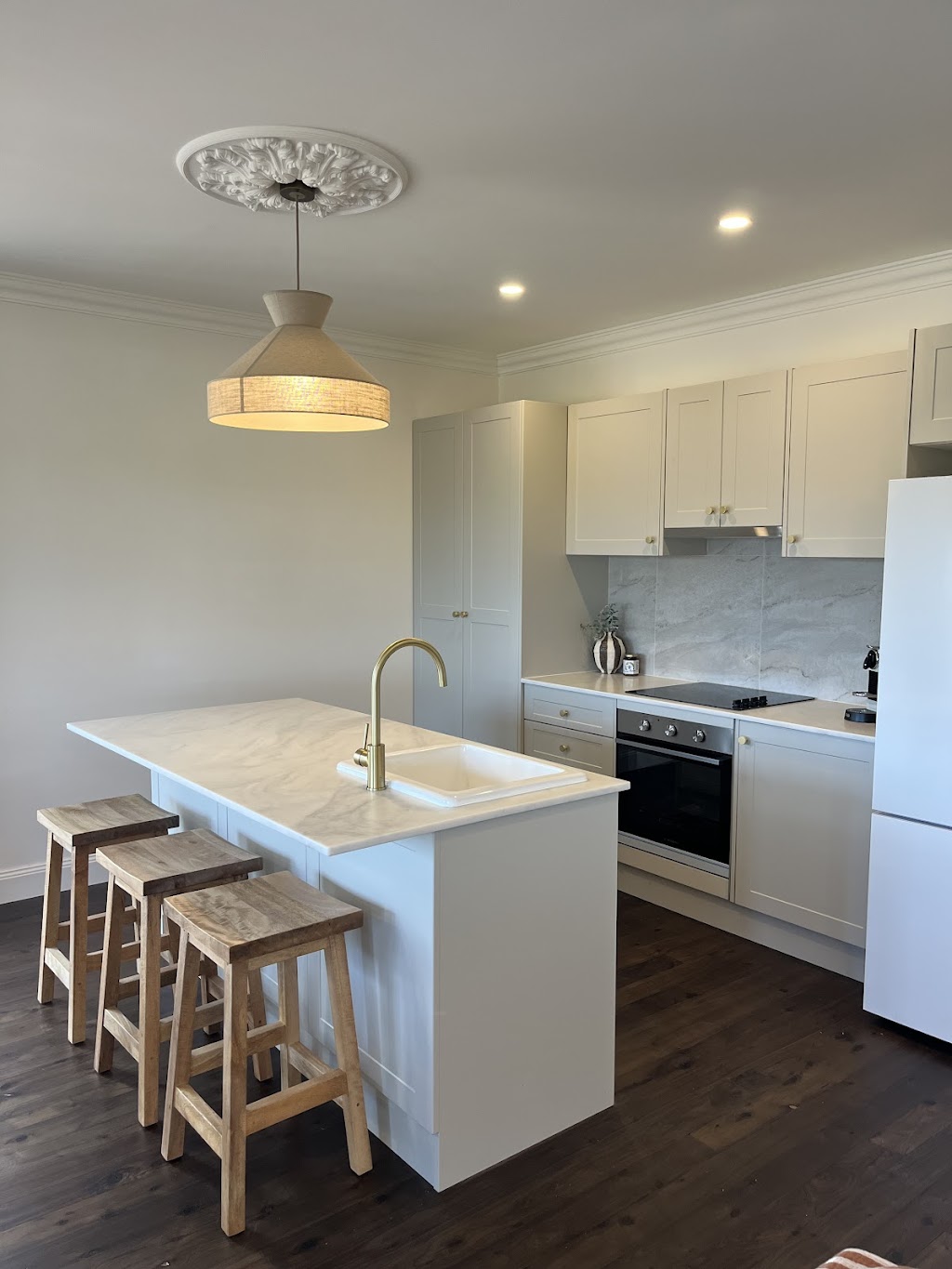 Bellevue House - Pokolbin Farm Stay | 529 Oakey Creek Rd, Pokolbin NSW 2320, Australia | Phone: 0499 536 536