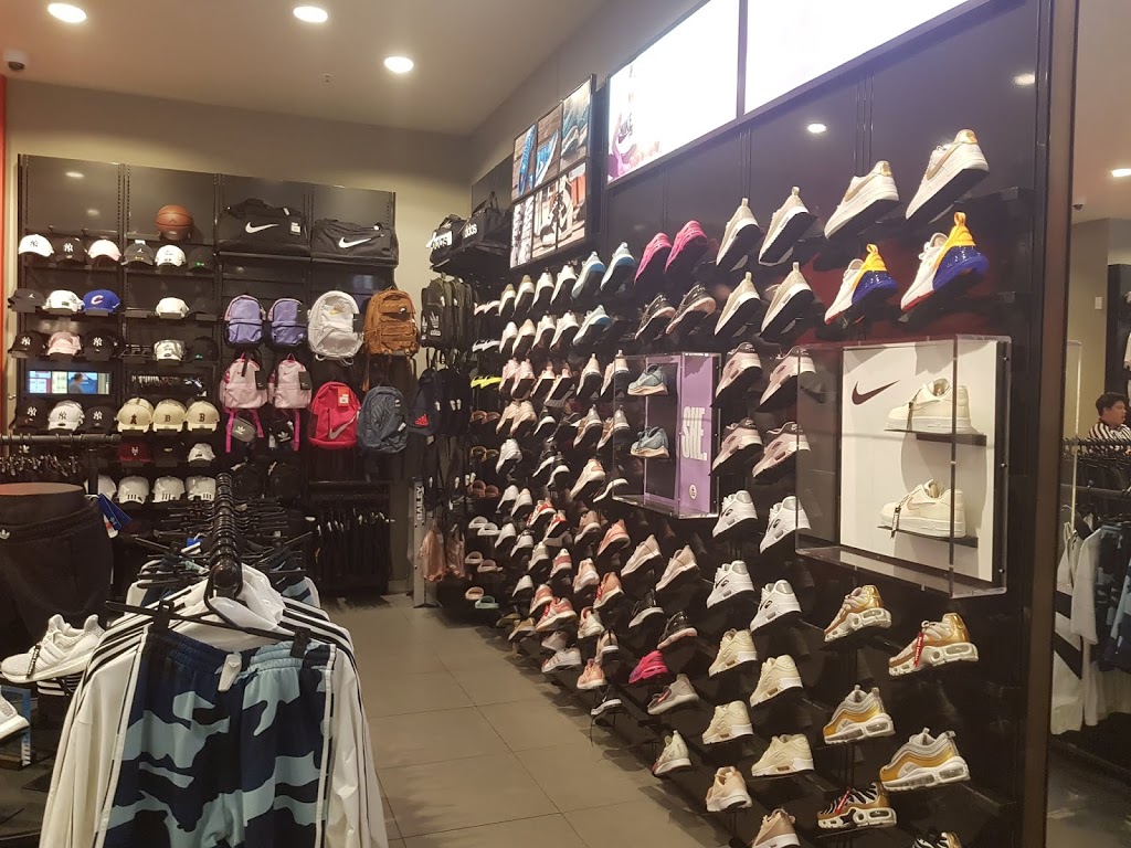 Foot Locker | clothing store | Shop 208, Stockland Rockhampton SC, 331 Yaamba Rd, Norman Gardens QLD 4701, Australia | 1800941107 OR +61 1800 941 107