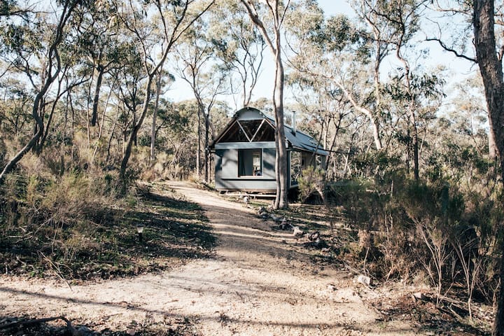 Flophouse - Shack 14 | Boutique Accommodation | 36 Hoopers Rd, Chewton VIC 3451, Australia | Phone: 0438 160 671