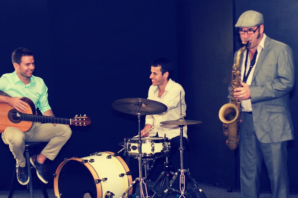 Brazilian Jazz Lounge: Music for Weddings and Events | 18 Darcey Ave, Cumbalum NSW 2478, Australia | Phone: 0413 598 320