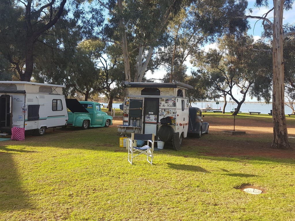 Bushmans Rest Caravan Park | rv park | 68 Sturt Hwy, Cullulleraine VIC 3496, Australia | 0350282252 OR +61 3 5028 2252