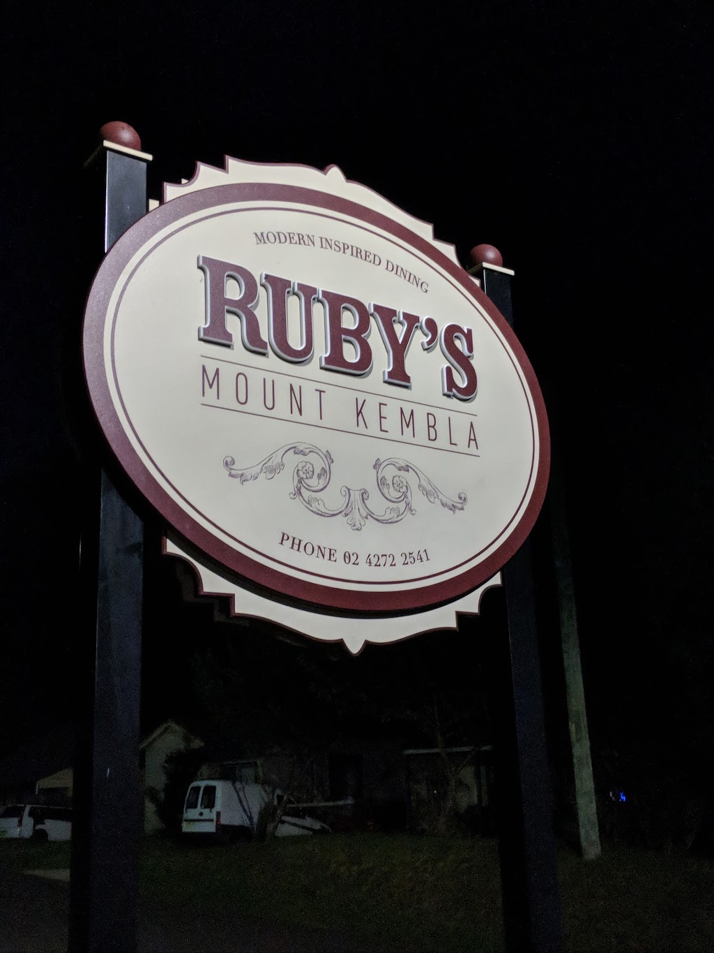 Rubys Mount Kembla | restaurant | 39 Harry Graham Dr, Kembla Heights NSW 2526, Australia | 0242722541 OR +61 2 4272 2541