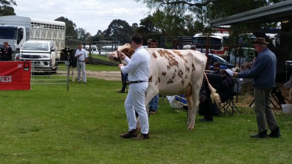 Sale Showgrounds Motor Home Park | Sale-Maffra Rd, Sale VIC 3850, Australia | Phone: (03) 5144 4632