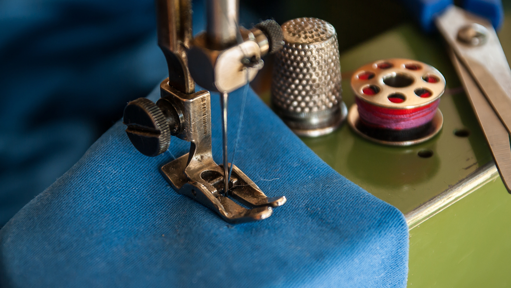 Blue Mountains Alterations & Repairs | 7 Canberra St, Wentworth Falls NSW 2782, Australia | Phone: 0425 121 449