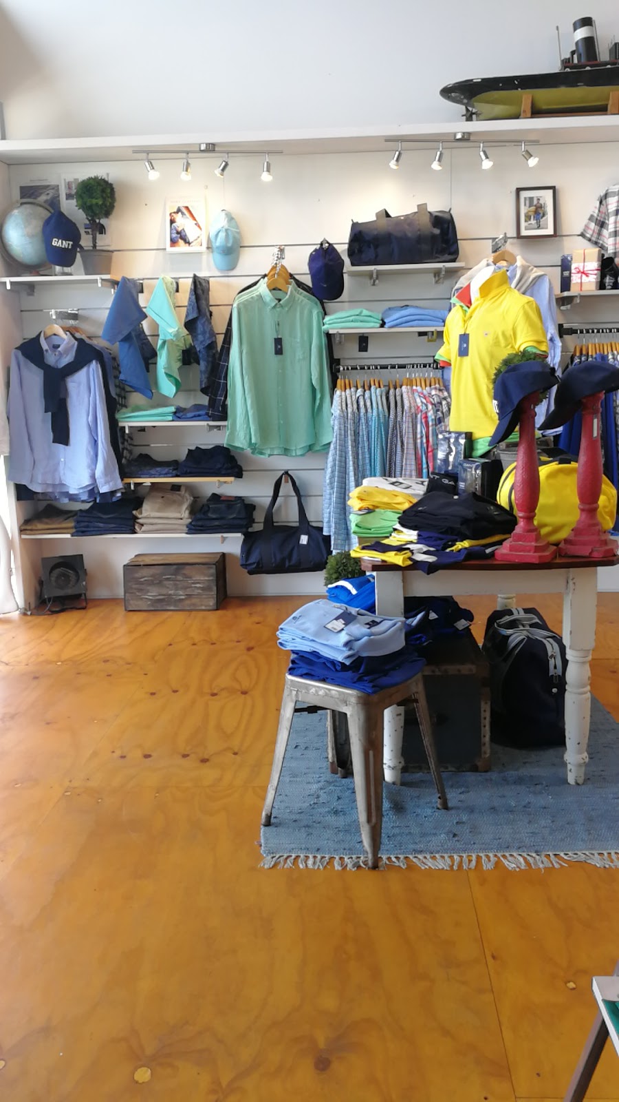 Wharf Street Apparel | 2/4 Wharf St, Queenscliff VIC 3225, Australia | Phone: (03) 5258 3087