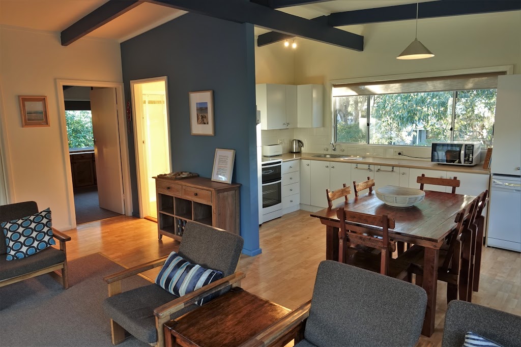 Wonky Pine Beach House | 17 Matron Porter Dr, Narrawallee NSW 2539, Australia | Phone: (02) 4455 3833