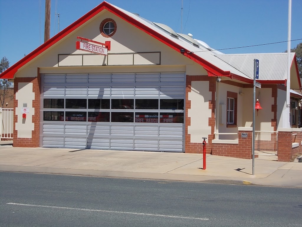 Fire and Rescue NSW Deniliquin Fire Station | fire station | 264 George St, Deniliquin NSW 2710, Australia | 0358817401 OR +61 3 5881 7401