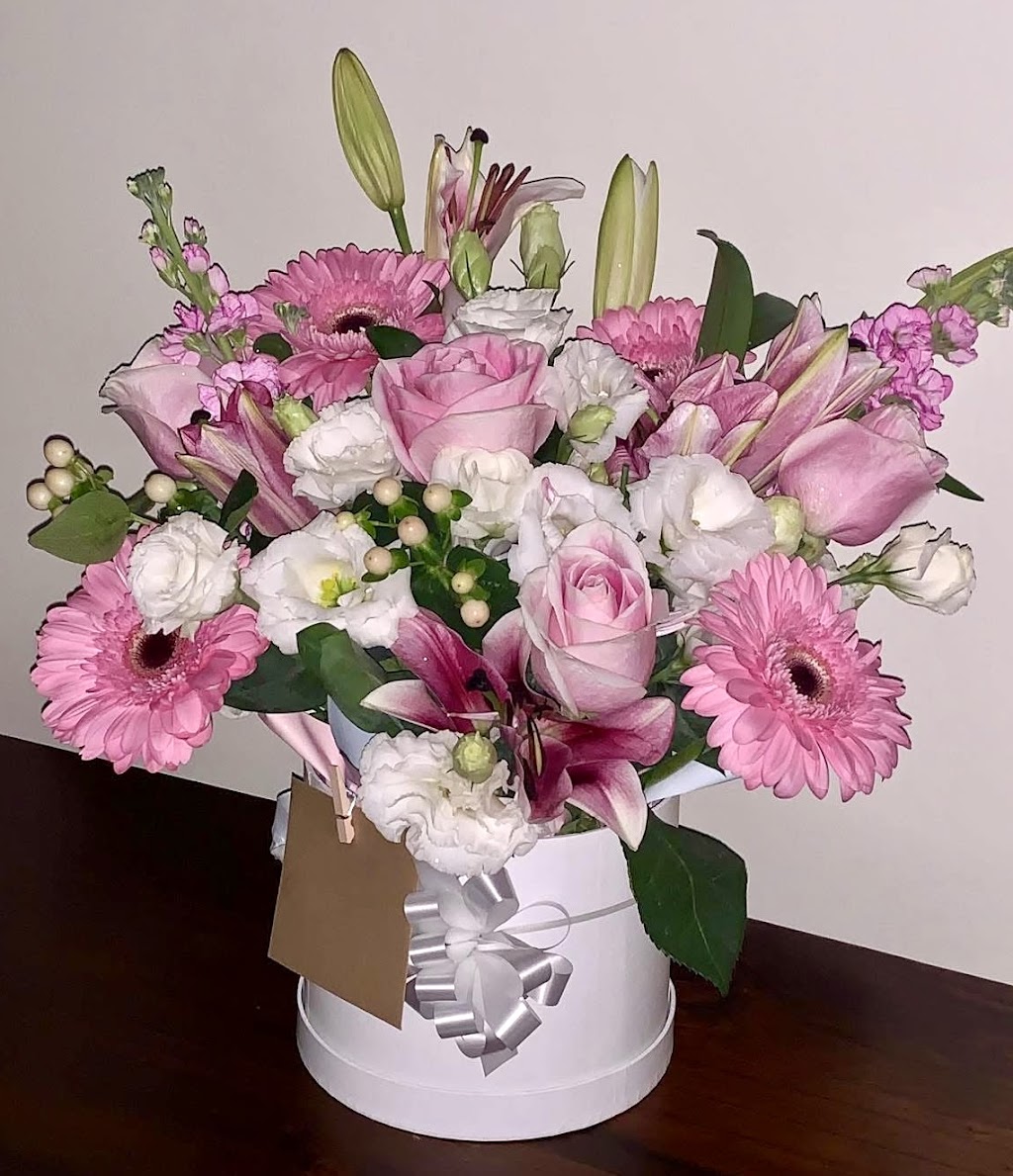 Blossoms Of Love By Shell | 1/16-30 Willmington Rd, Luddenham NSW 2745, Australia | Phone: 0451 384 171