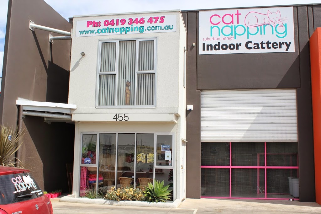 Cat Napping Suburban Retreat | 455 Old Geelong Rd, Hoppers Crossing VIC 3029, Australia | Phone: (03) 8360 3313