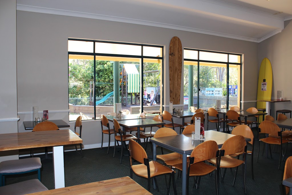 Bonny Hills Beach Hotel Bistro | lodging | 1045 Ocean Dr, Bonny Hills NSW 2445, Australia | 0265854999 OR +61 2 6585 4999