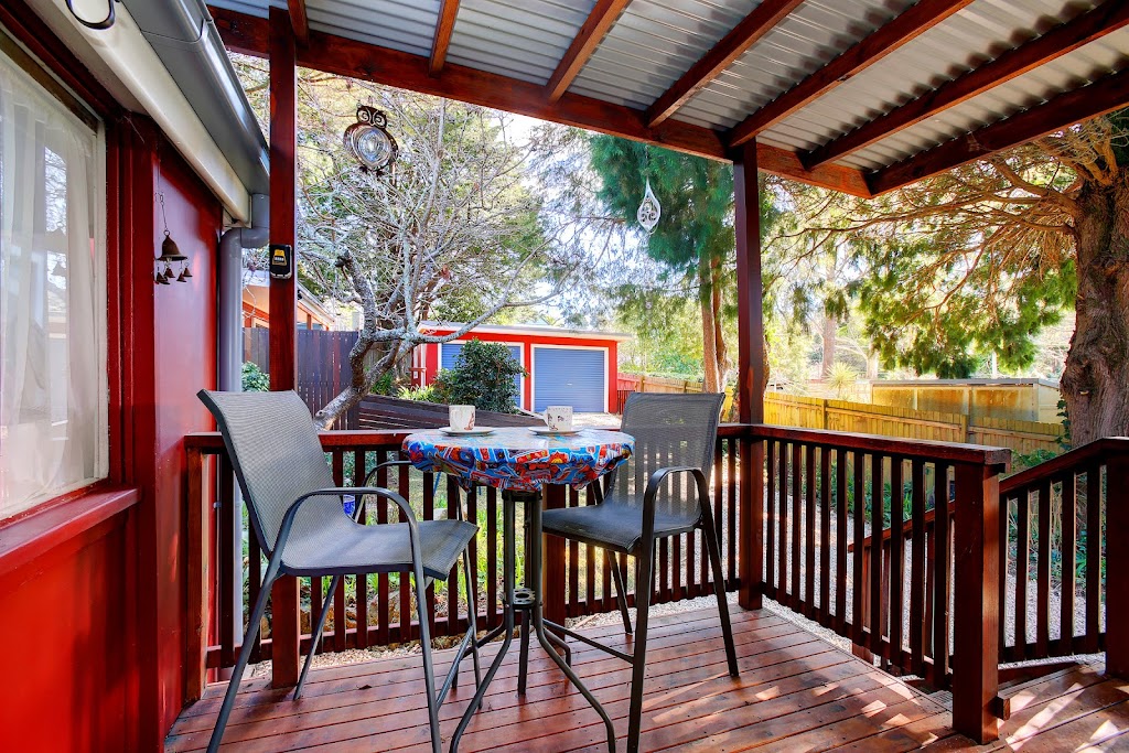 Tullys Hut | 87 Pritchard St, Wentworth Falls NSW 2782, Australia | Phone: (02) 4757 2222