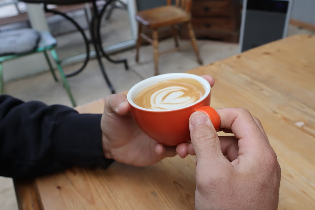 Poppies Anglesea | 1 Simmons Ct, Anglesea VIC 3230, Australia | Phone: (03) 5203 5785