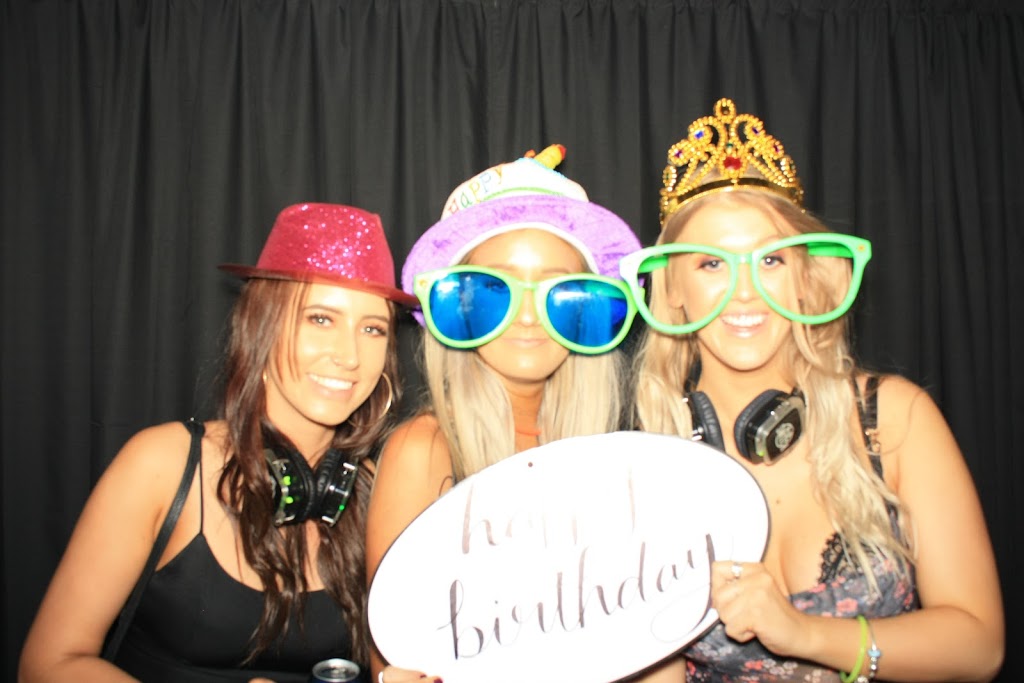 Happy Times Photo Booth Hire | 82 Grayson Dr, Scoresby VIC 3179, Australia | Phone: 0422 676 772