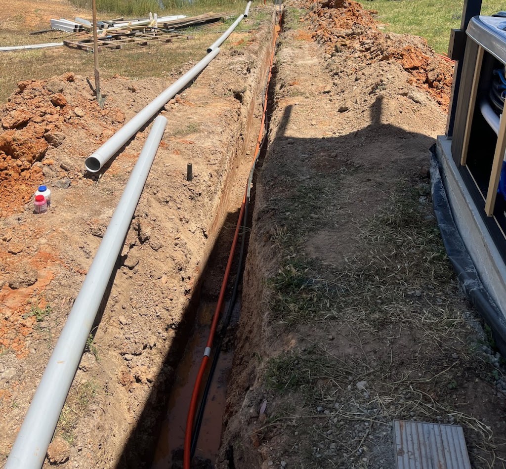 Eaglehawk Mini Excavator Hire | Loddon Valley Hwy, Eaglehawk VIC 3556, Australia | Phone: 0400 258 664