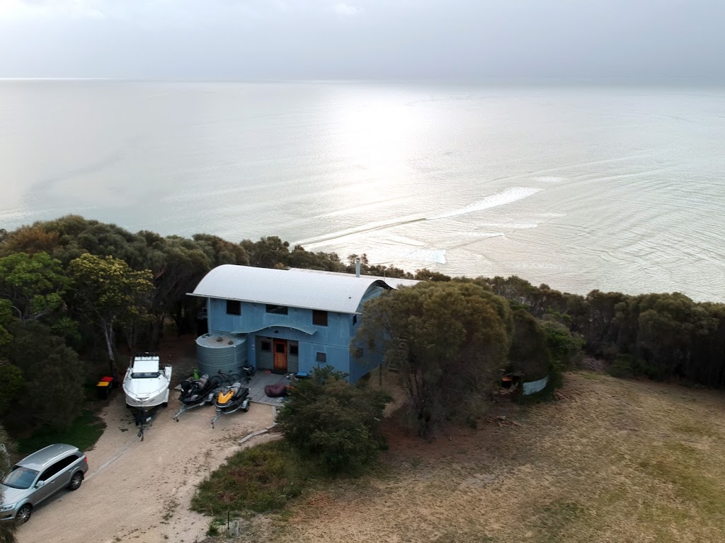 Waves Holiday House | lodging | 43 Oyster Bay Ct, Coles Bay TAS 7215, Australia | 0362570119 OR +61 3 6257 0119