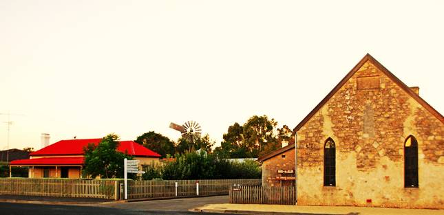 Shurdingtons Accommodation | 7 Portland St, Penola SA 5277, Australia | Phone: 0427 028 652