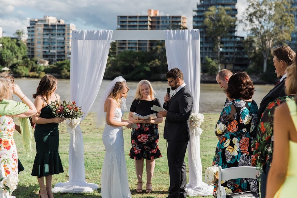 Married by Zoe - Brisbane Celebrant | 24 Quay Circuit, Newport QLD 4020, Australia | Phone: 0481 461 936