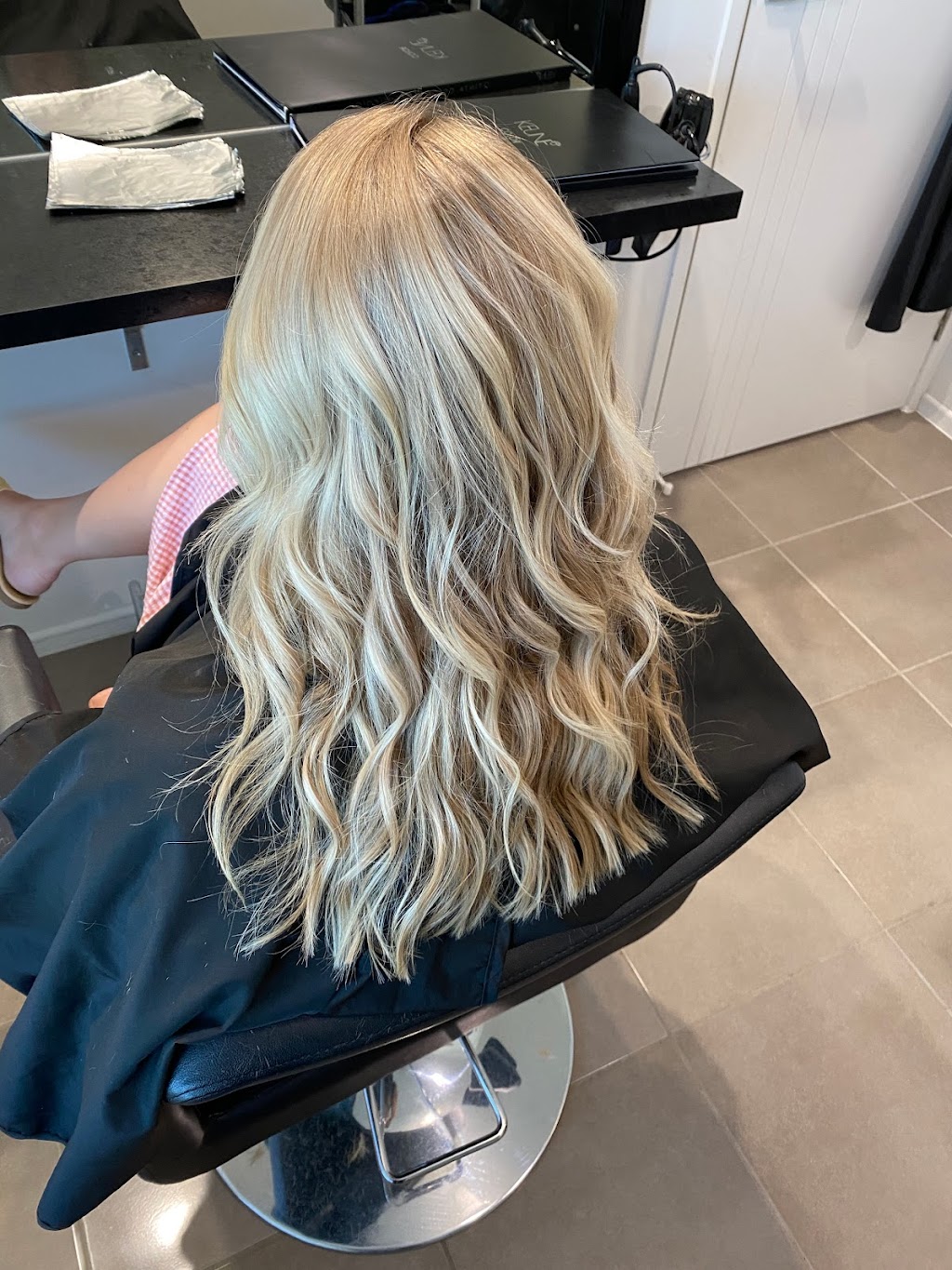 Hair on Bottlebrush | 96 Bottlebrush Dr, Lammermoor QLD 4703, Australia | Phone: 0457 727 827