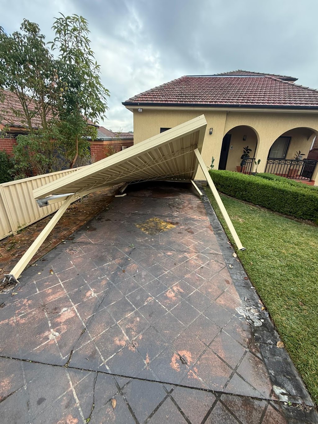 Butlers roofing plumbing and property maintenance | 30 Lyons Rd, Lakesland NSW 2572, Australia | Phone: 0447 747 592