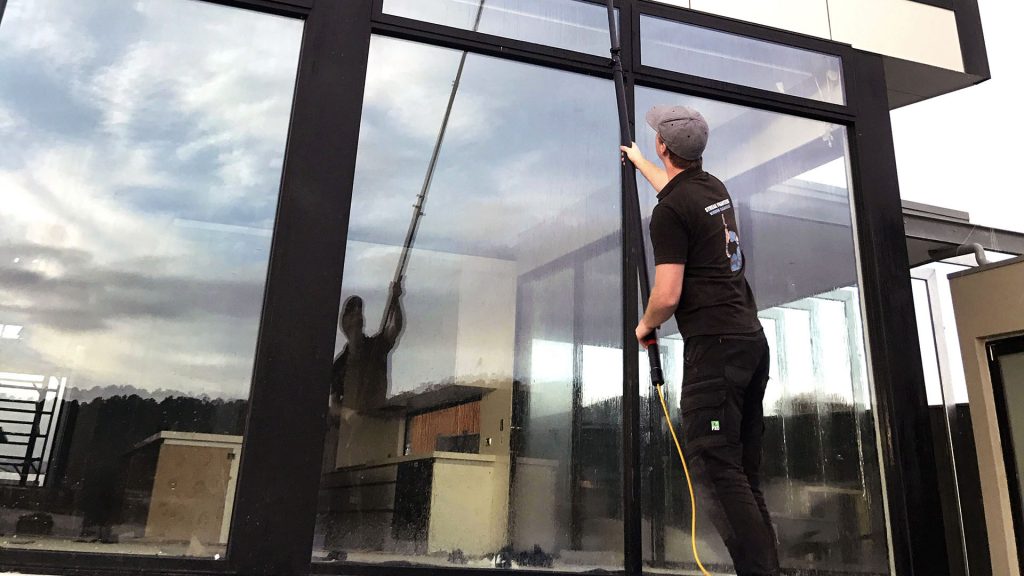 Streak Fighters Window Cleaning | 13 Wallingford Pl, Rowville VIC 3178, Australia | Phone: 0431 698 058