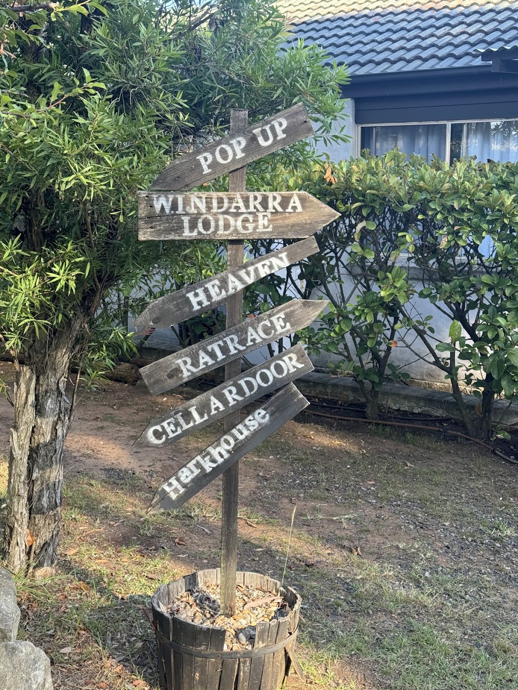 Harkham House and Lodge BOOK DIRECT WITH OWNER | 266 De Beyers Rd, Pokolbin NSW 2320, Australia | Phone: 0420 596 266