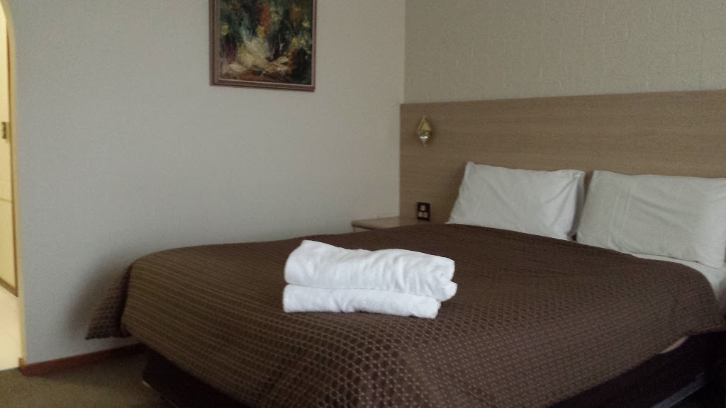 Hamiltons Queanbeyan Motel | lodging | 53 Tharwa Rd, Queanbeyan West NSW 2620, Australia | 0262971877 OR +61 2 6297 1877