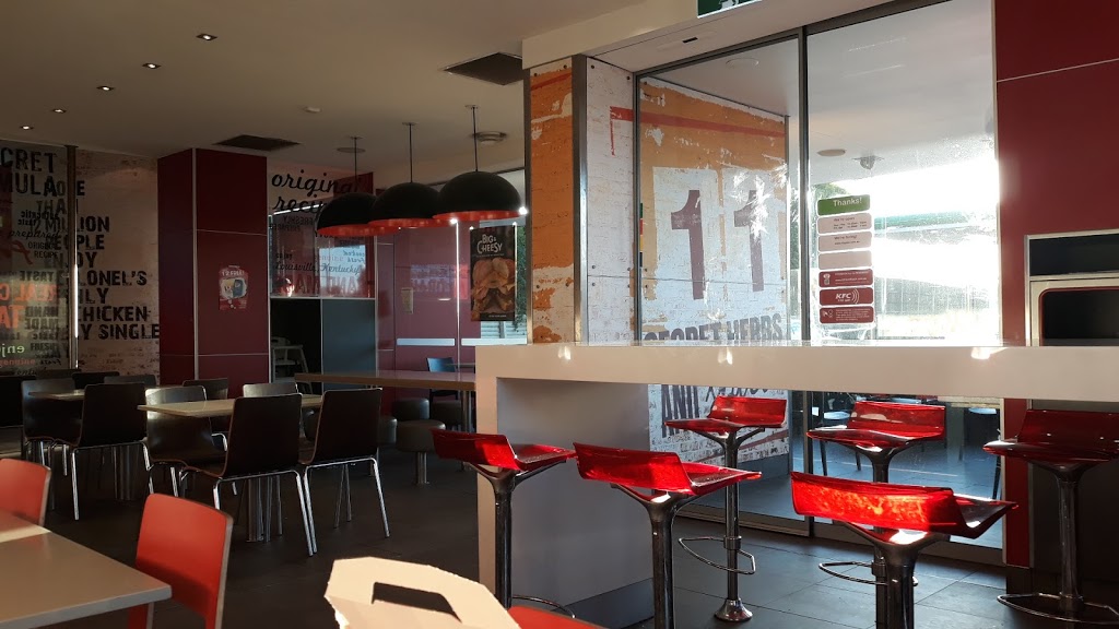 KFC Muswellbrook | meal takeaway | 143 Maitland St, Muswellbrook NSW 2333, Australia | 0265411007 OR +61 2 6541 1007
