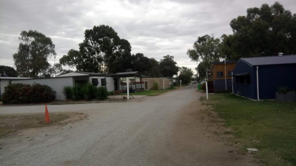 Boomerang Way Tourist Park | campground | 65 Murray St, Tocumwal NSW 2714, Australia | 0358742313 OR +61 3 5874 2313