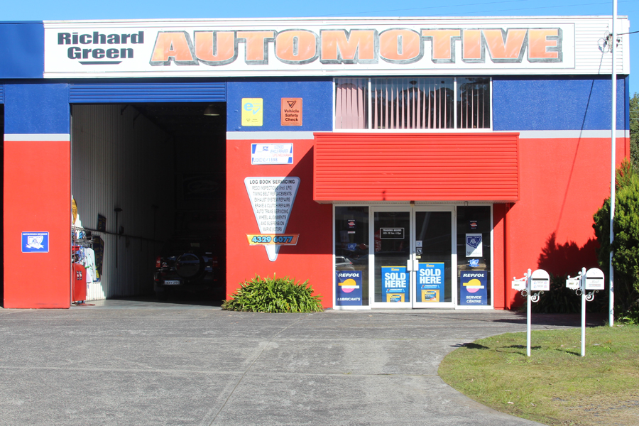 Richard Green Automotive | car repair | 4/5 Frances Parkes Cl, Wyoming NSW 2250, Australia | 0243296077 OR +61 2 4329 6077