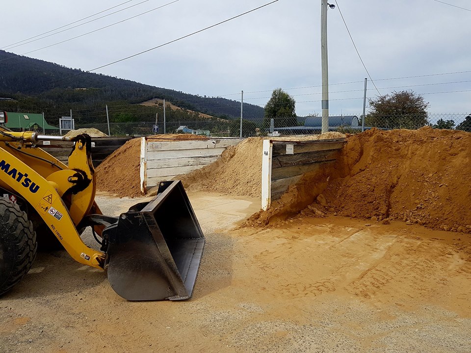 Leslie Vale Landscape & Gravel Supplies | Huon Hwy, Leslie Vale TAS 7054, Australia | Phone: (03) 6239 6891