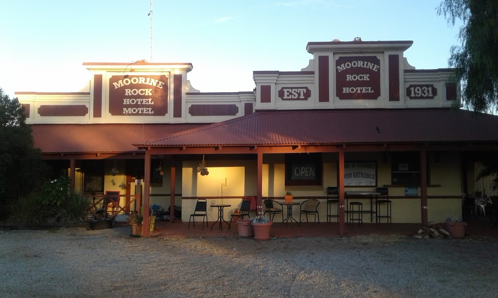 Moorine Rock Hotel Motel | 58 McInnes St, Moorine Rock WA 6425, Australia | Phone: (08) 9049 1235