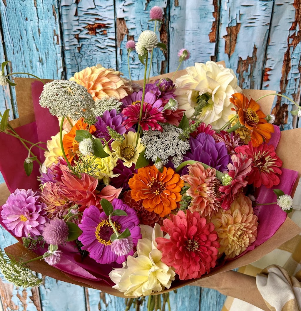 Little Miss Bloom Farm | 40 Piggotts Rd, Guanaba QLD 4210, Australia | Phone: 0402 412 240
