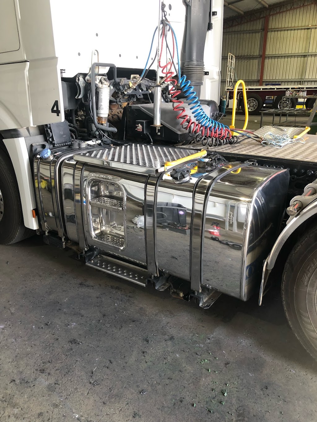 CUTTING EDGE METAL POLISHING | 251 OMara Rd, Wellcamp QLD 4350, Australia | Phone: 0407 228 822