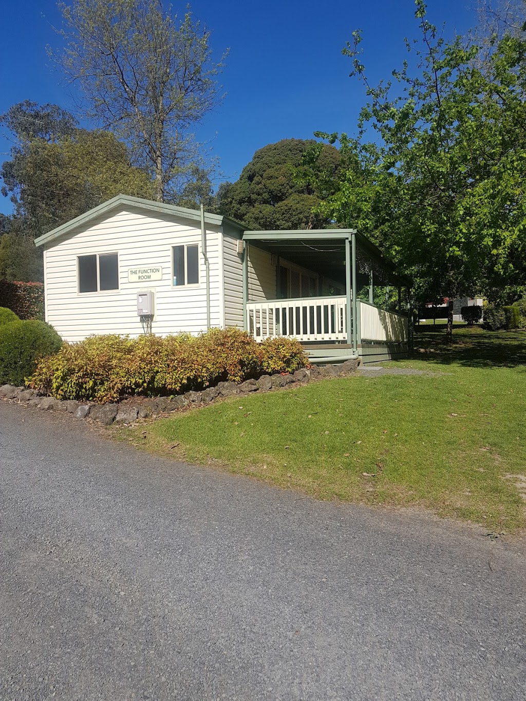 Healesville retirement village | rv park | 322 Don Rd, Healesville VIC 3777, Australia | 0359624398 OR +61 3 5962 4398