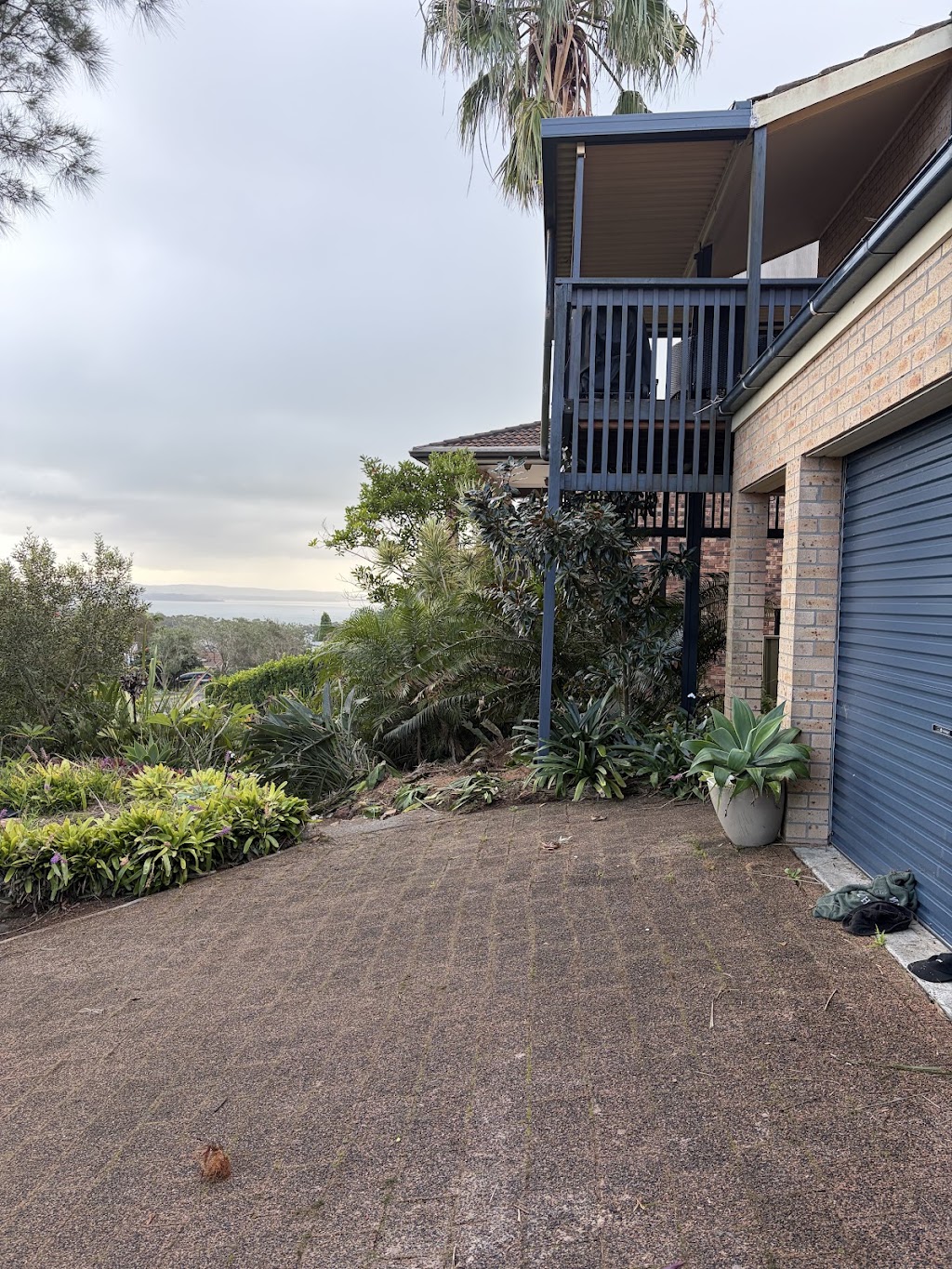 Davies tree services | 116 Bagnall Beach Rd, Corlette NSW 2315, Australia | Phone: 0432 739 097