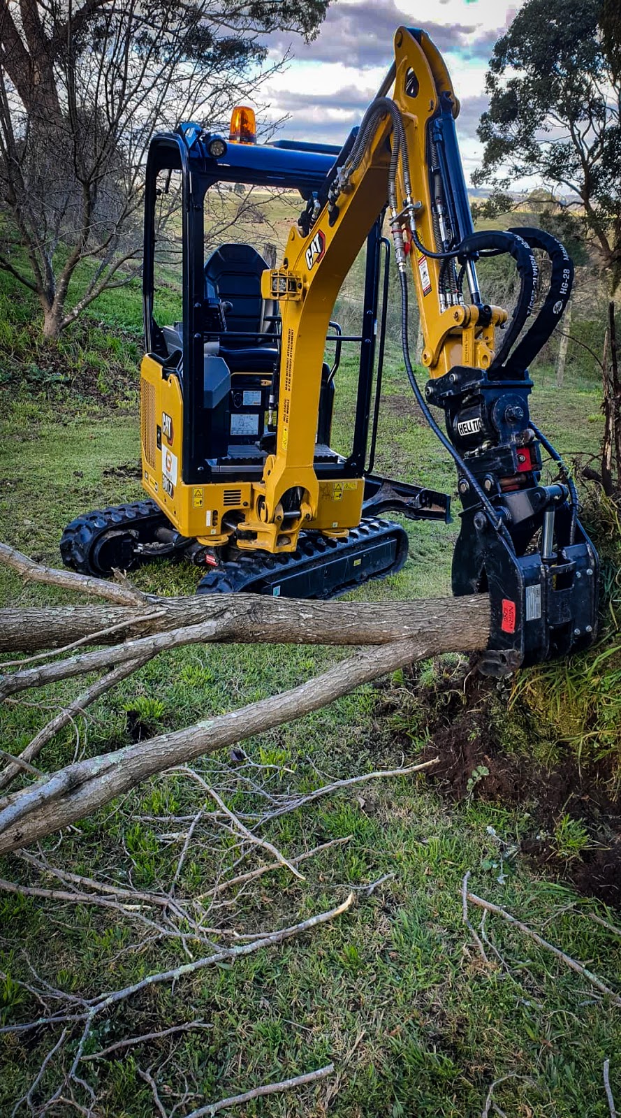 Gum Leaf & Co Earthmoving | general contractor | 640 Deptford Rd, Clifton Creek VIC 3875, Australia | 0447505139 OR +61 447 505 139