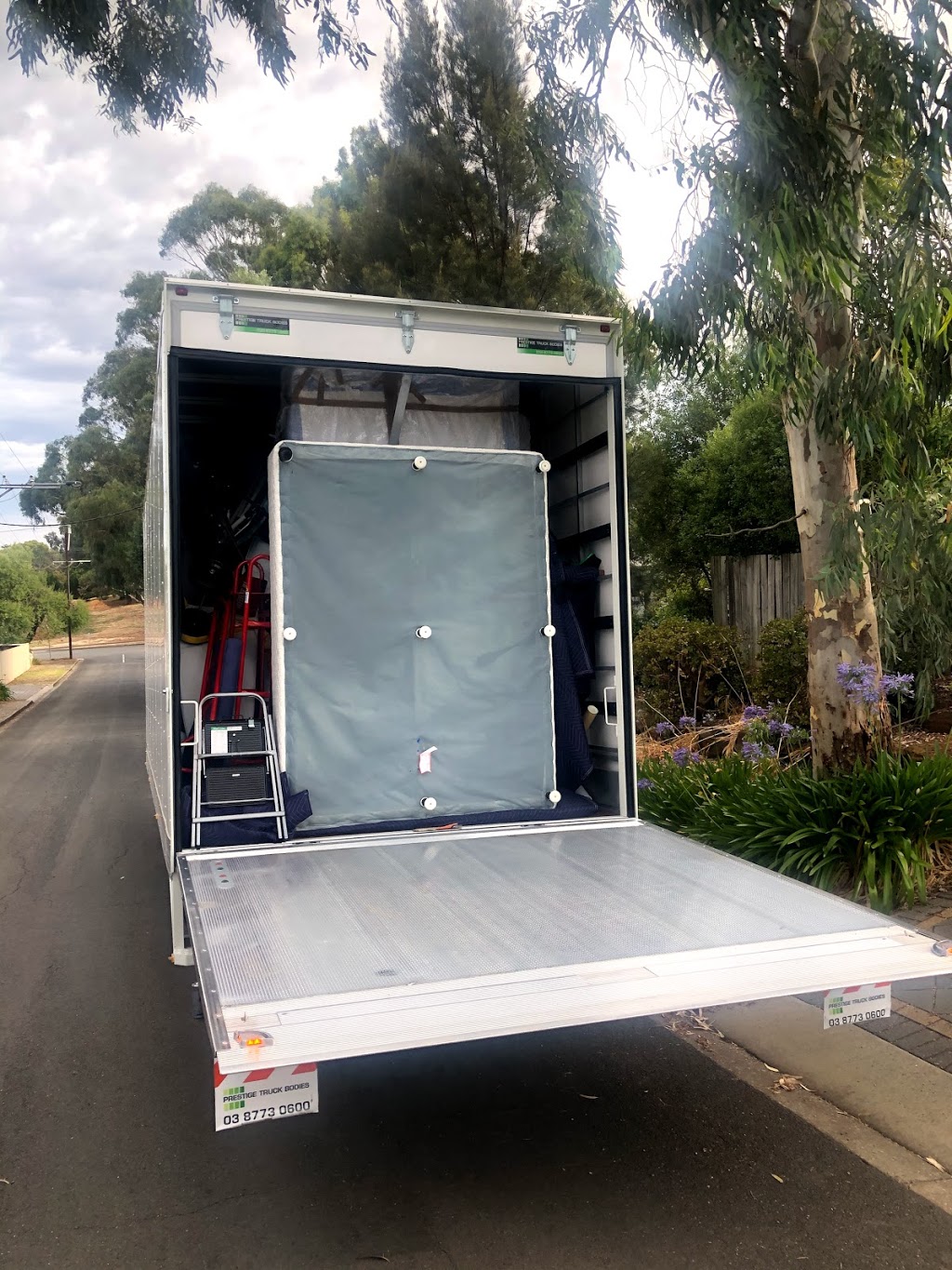 JD Movers | moving company | 18 Camira St, Malvern East VIC 3145, Australia | 0406186825 OR +61 406 186 825