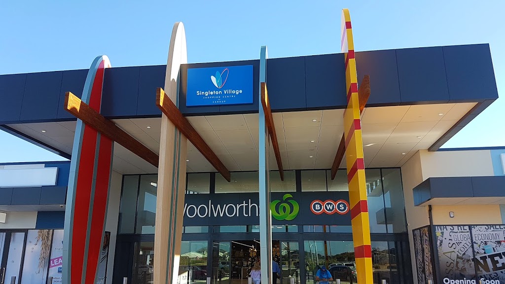 Woolworths Singleton | supermarket | Redwood Avenue, Karnup WA 6176, Australia | 0895866516 OR +61 8 9586 6516