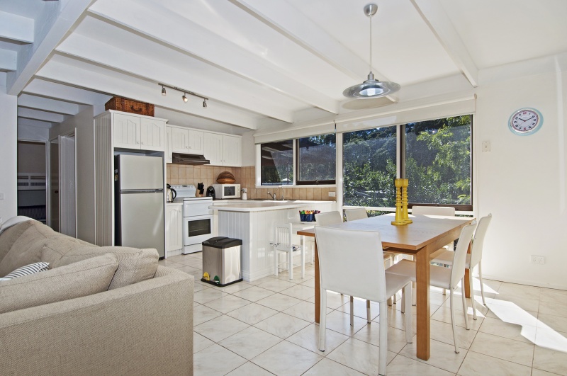 De Angelis Beach House | lodging | 35 Parson St, Rye VIC 3941, Australia