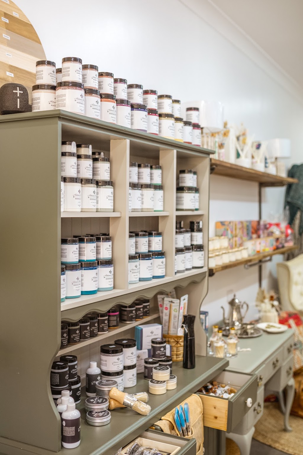 The Rustic Burrow Trading Co | 44 Miller St, Gilgandra NSW 2827, Australia | Phone: 0401 623 151